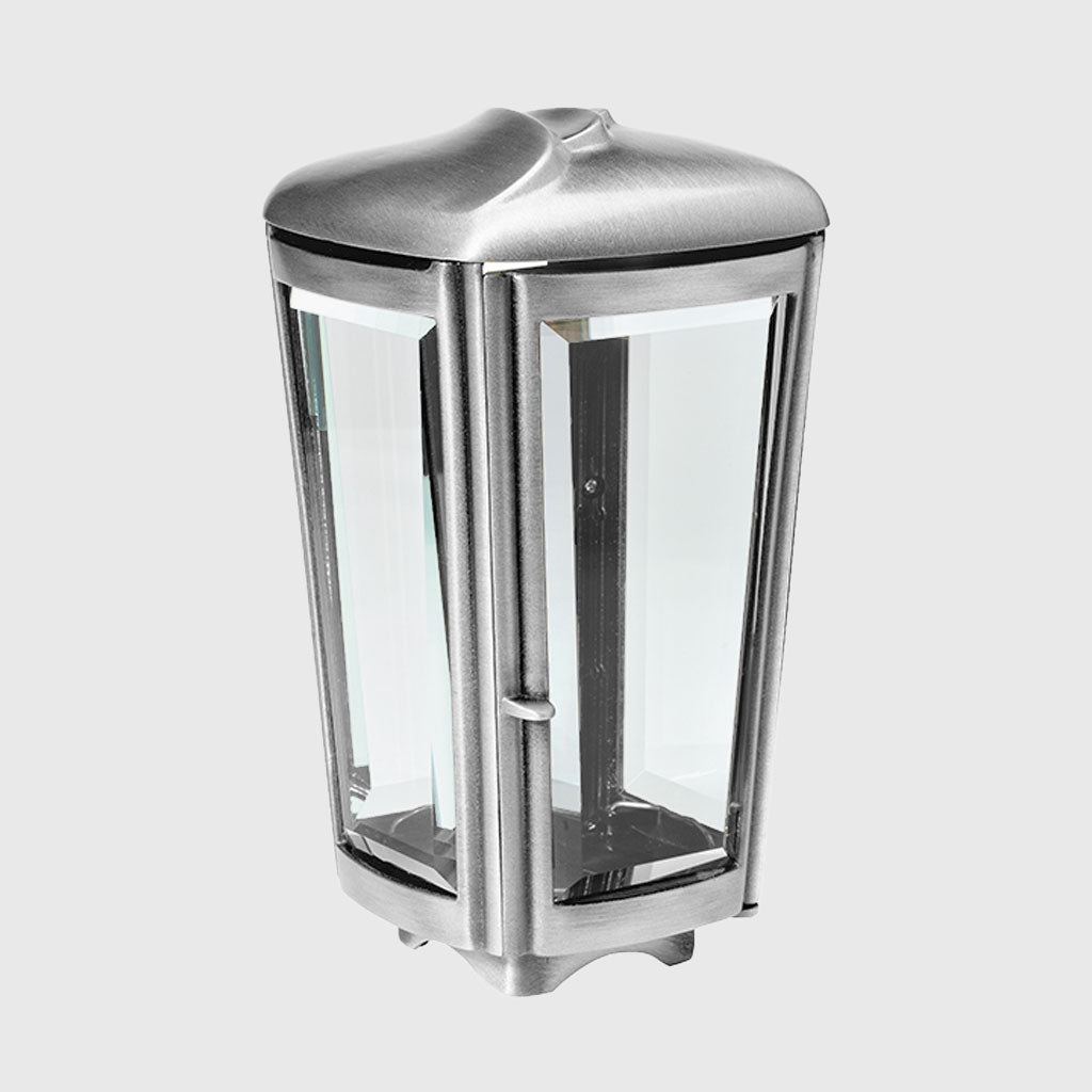 Aluminium Grablaterne kaufen – stilvolle Grablampe mit elegantem Doppelschwung auf der Oberseite