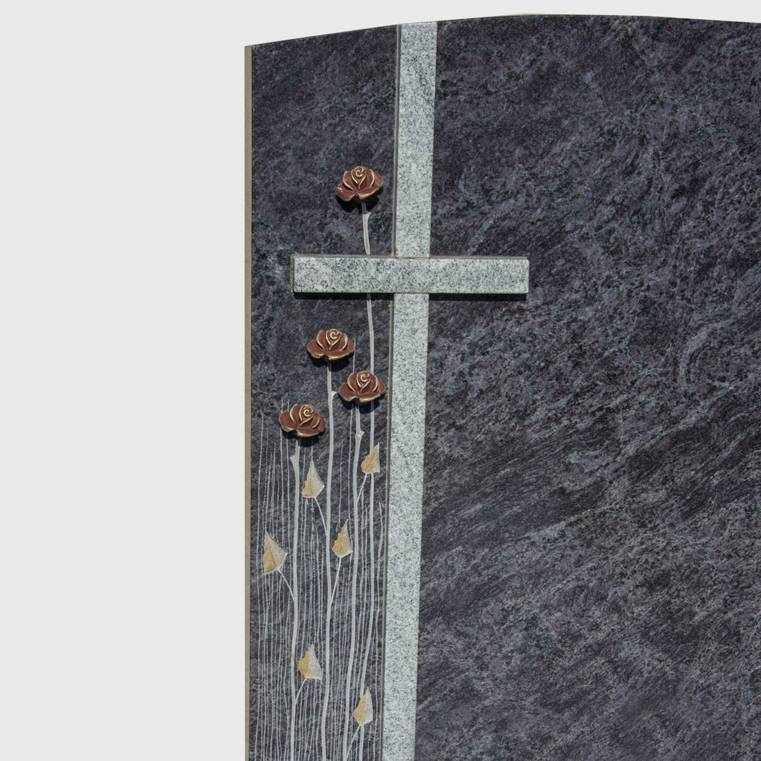 Grabanlage mit Deckplatte aus Orion Blue Granit