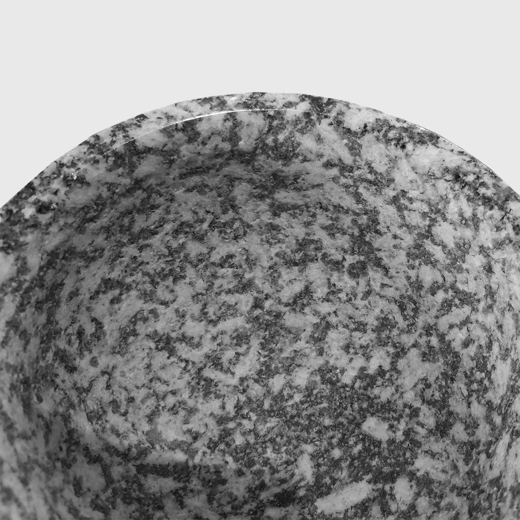 Mörser aus Herschenberger Granit – massiv & regional gefertigt