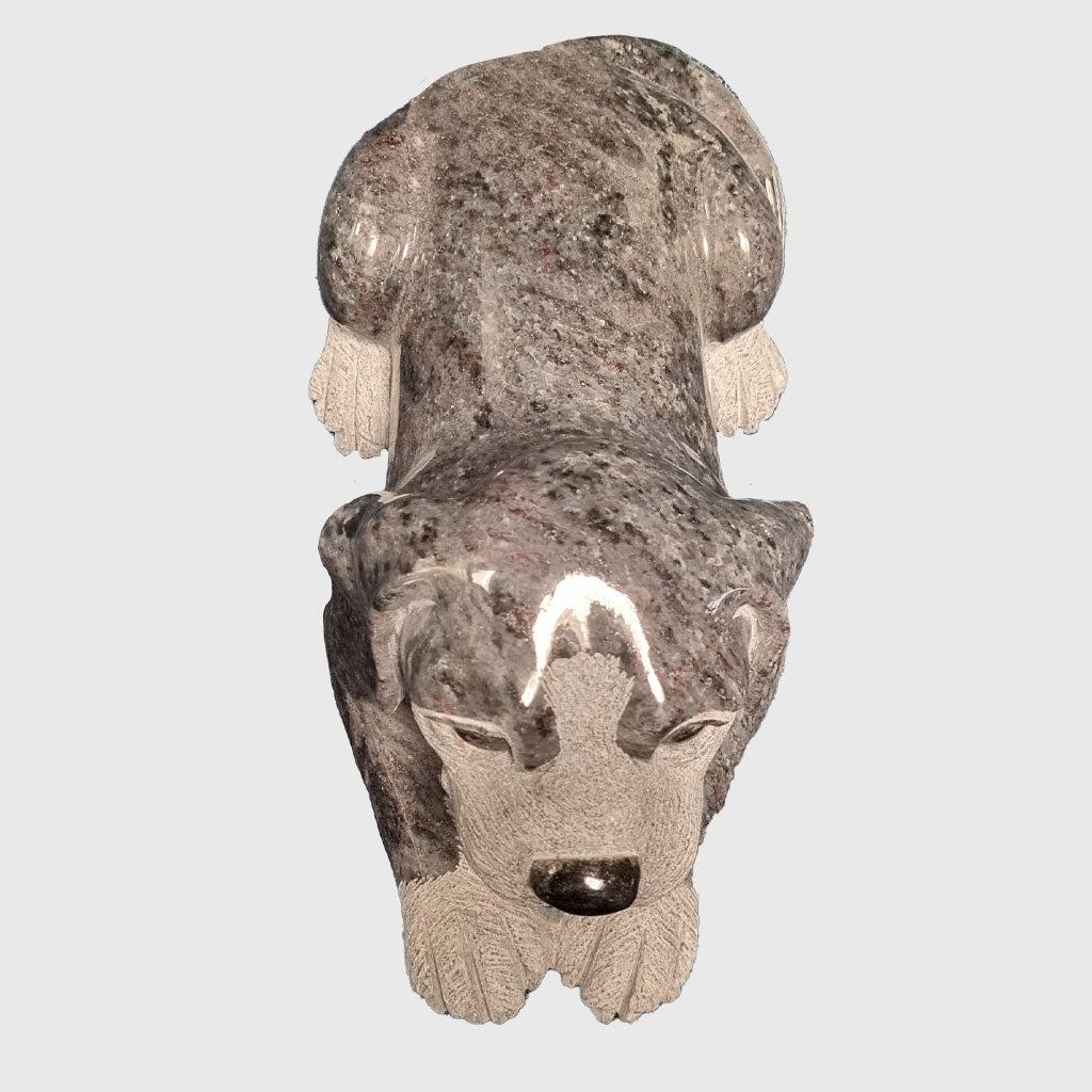Hund Figur aus Orion Blue Granit kaufen – detailreiche Steinskulptur in Handarbeit gefertigt