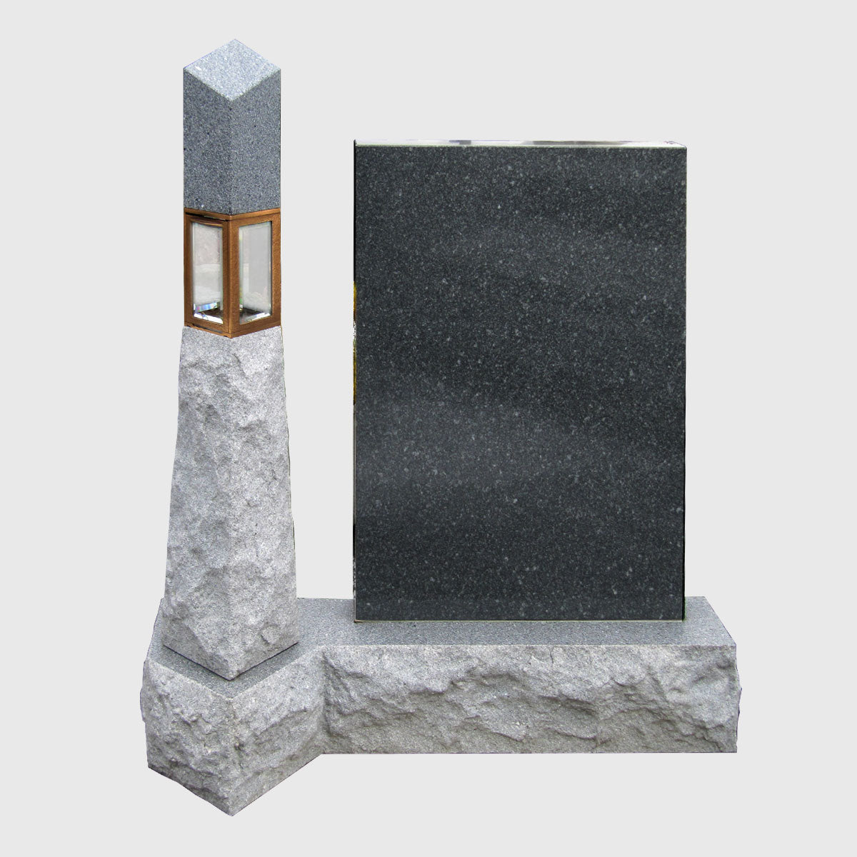 Grabstein aus Gebhartser Granit und Sockel aus Steinwalder Granit