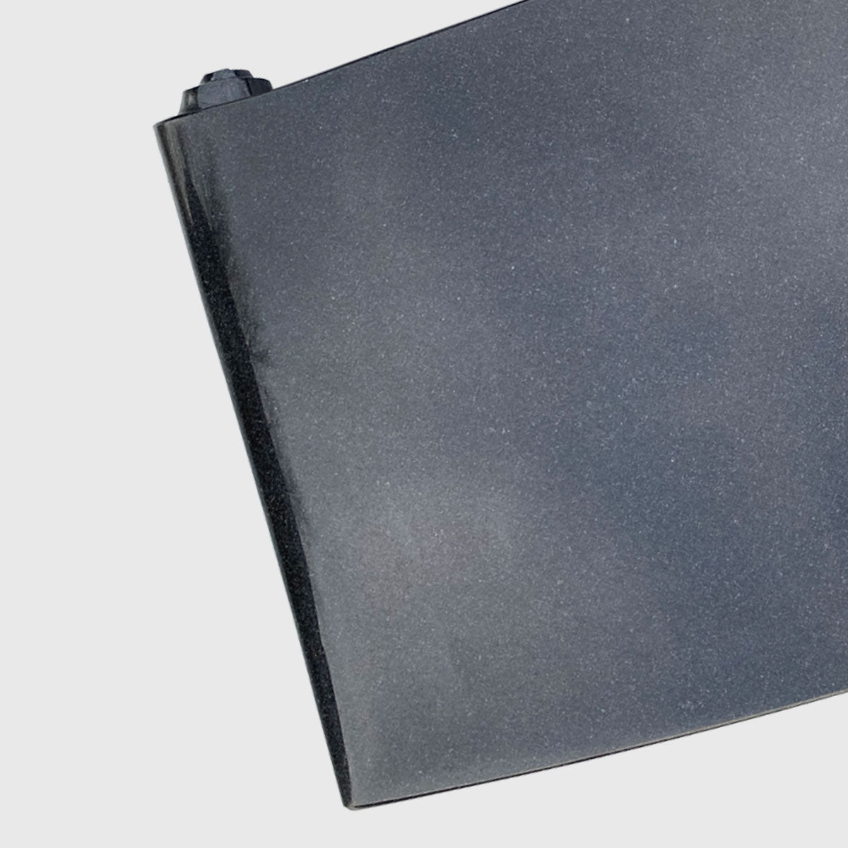 Schriftrolle aus Premium Black Granit mit Rosenornament