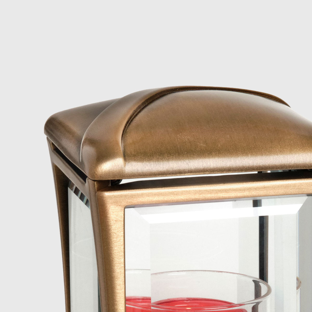 Elegante Grablaterne in Bronze für stilvolle Grabgestaltung