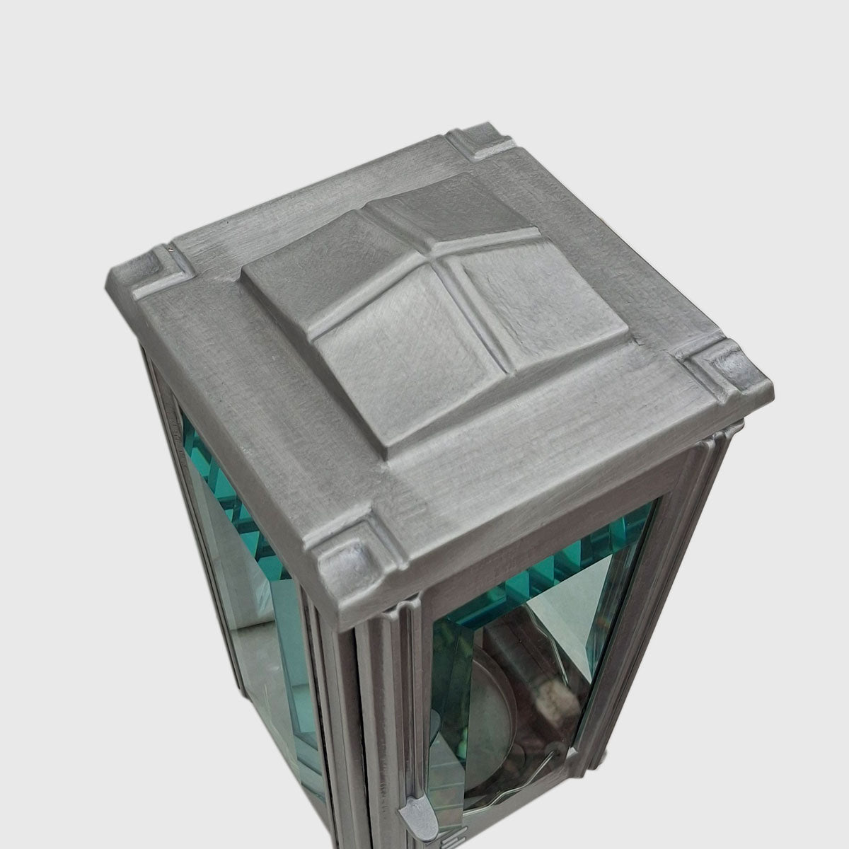Grab Laterne aus Aluminium – moderne Alternative zu Kupferlaternen – Stone Lounge