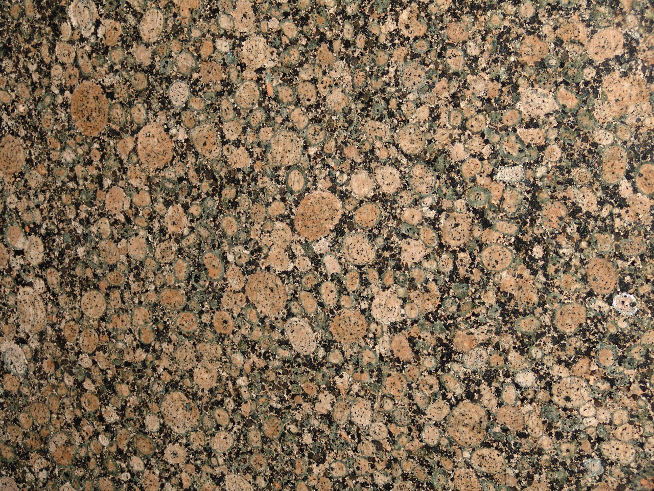 Grabstein aus Baltic Brown Granit