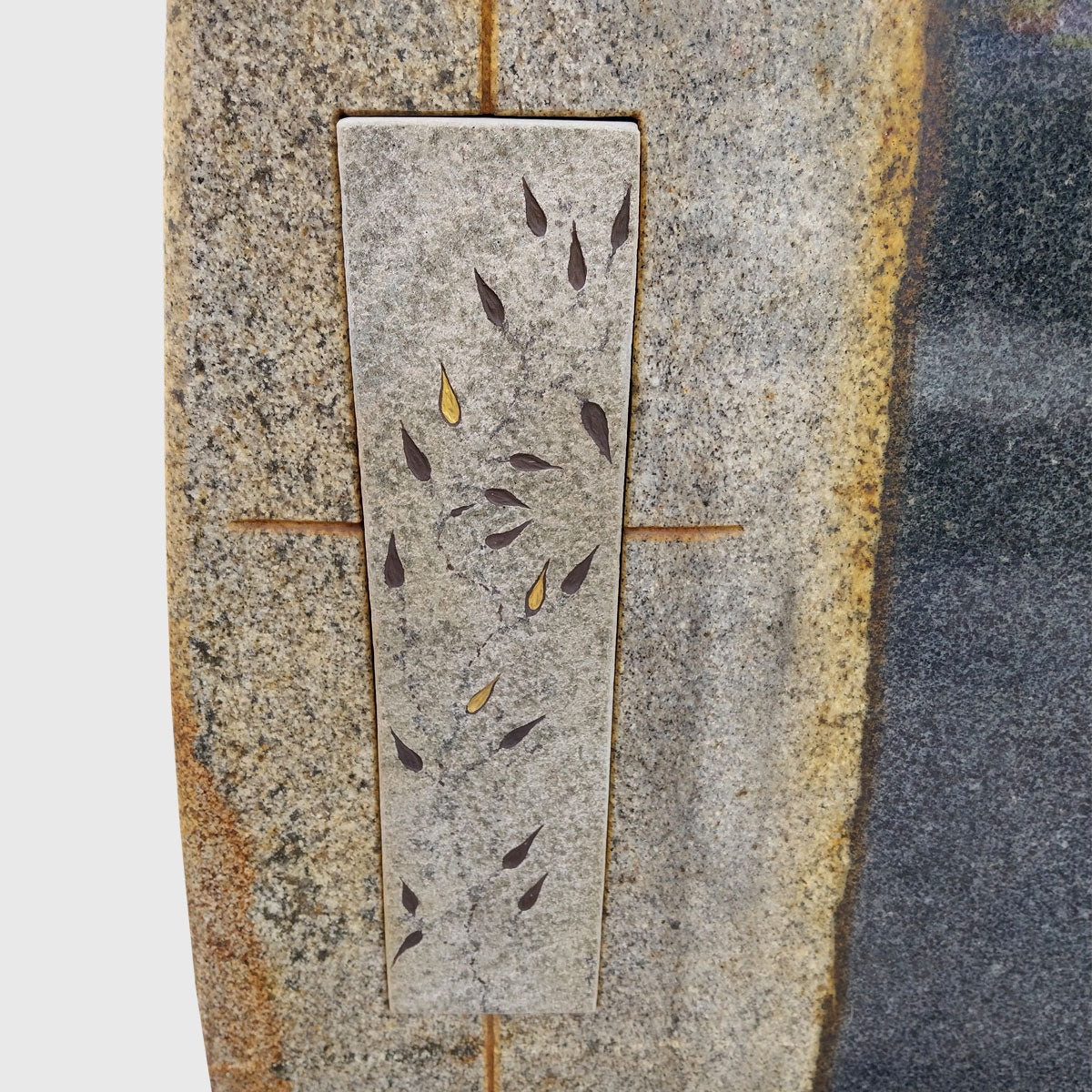 Grabstein und Sockel aus Gebhartser Granit
