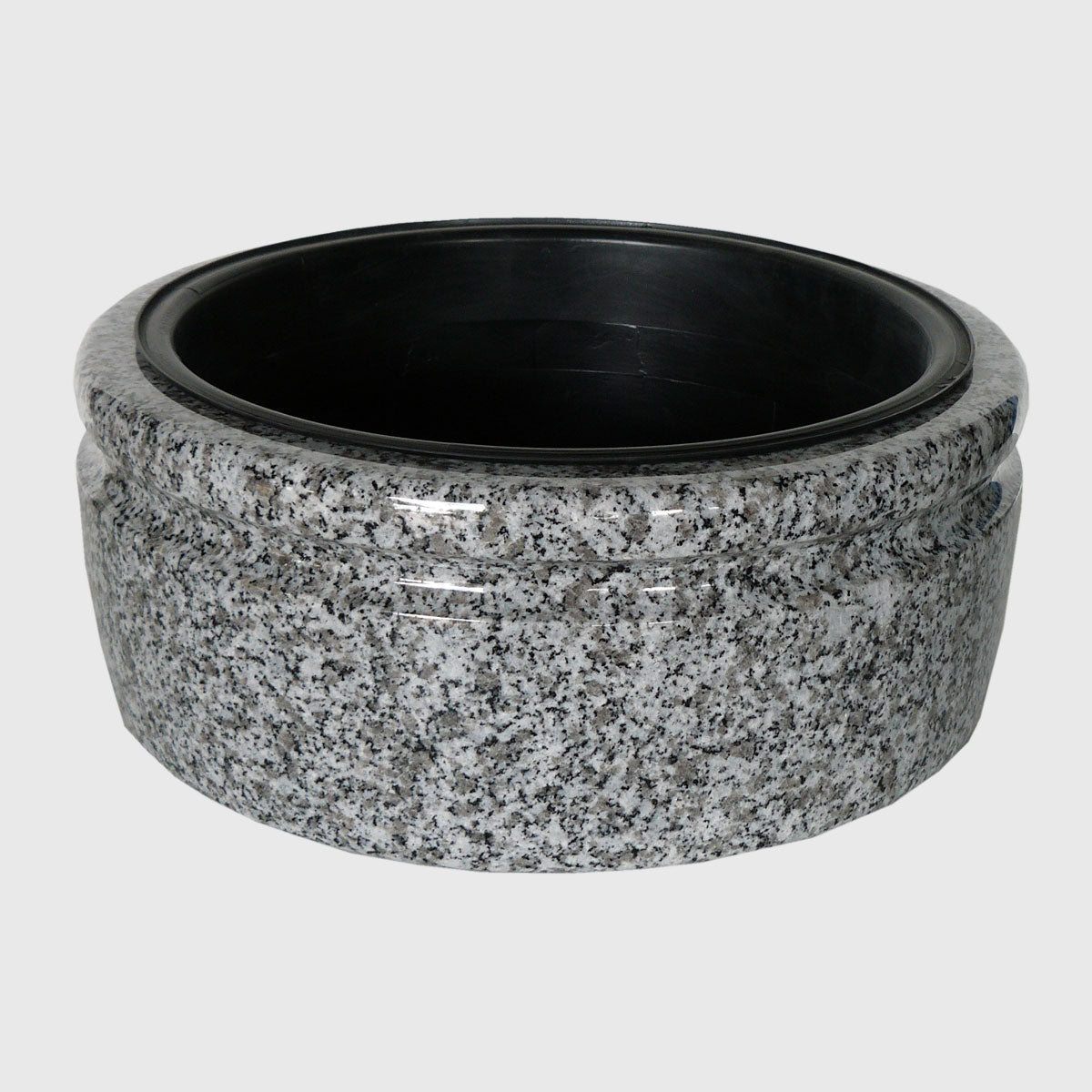 Pflanzschale Tarn Granit Ø 43 cm, wetterfest & pflegeleicht, Tipp Kombination mit Laterne & Vase in Tarn Granit – Stone Lounge