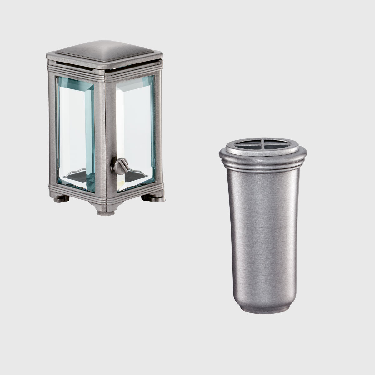 Grablaterne WIM 4473.2 und Grabvase WIM 4178.2 aus Aluminium im Set für ein Urnengrab