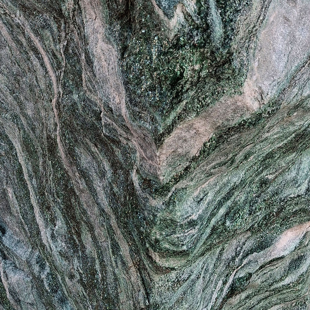 Natursteinfelsen aus Atlantis Granit – massiver Grabstein &amp; Gartenstein Unikat