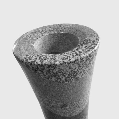 Bodenvase aus österreichischem Granit – handgefertigte Steinvase von Stone Lounge