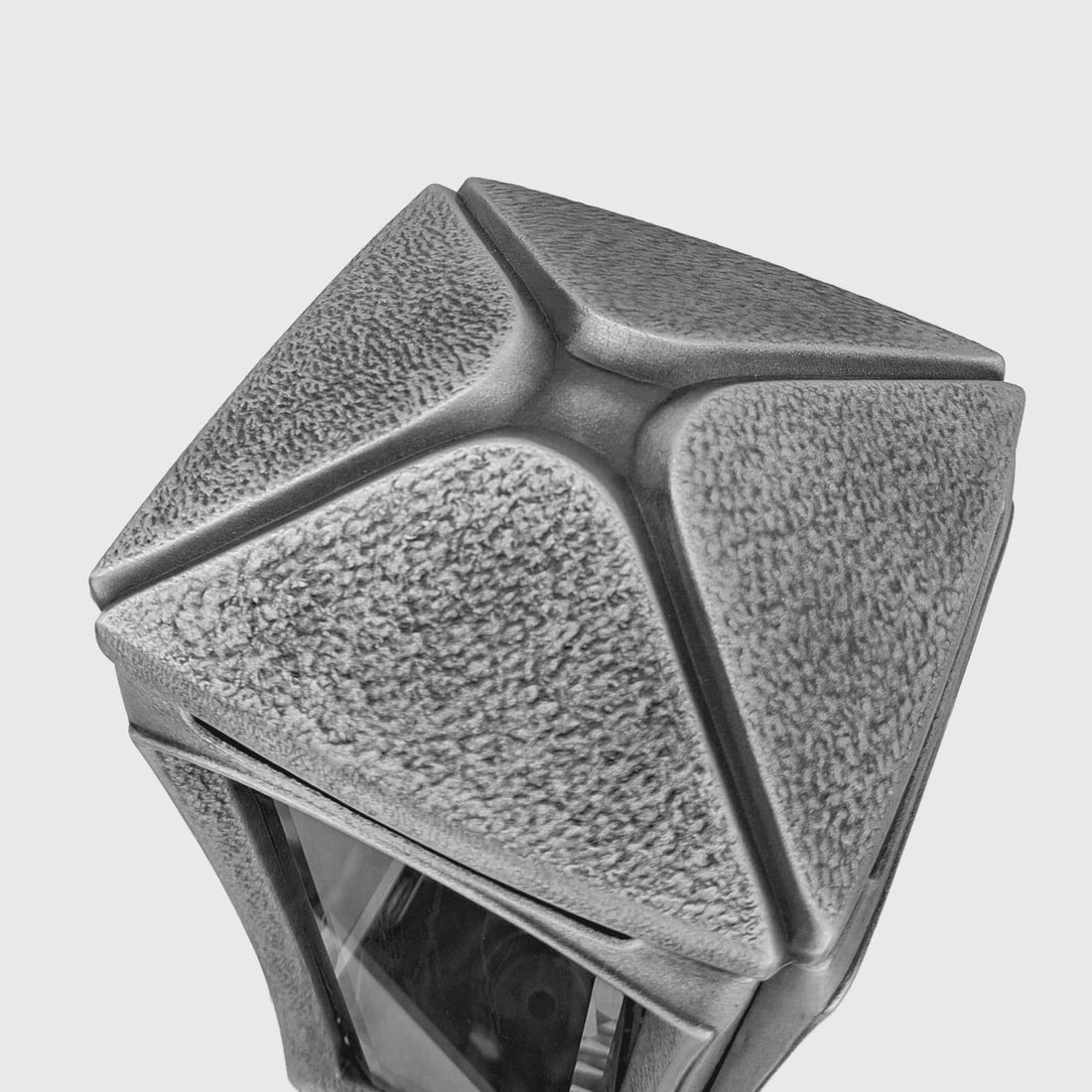 Silberfarbene Grablaterne aus Aluminium, 26 cm hoch
