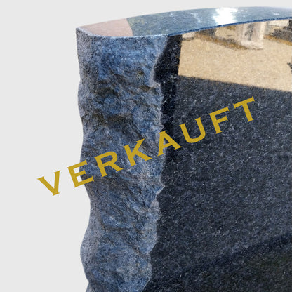 Grabstein mit Sockel aus Angola Blue Granit