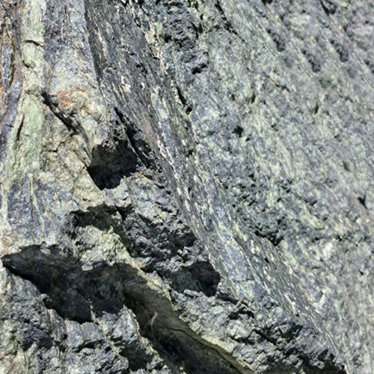 Natursteinfelsen Tauern Grün Marmor