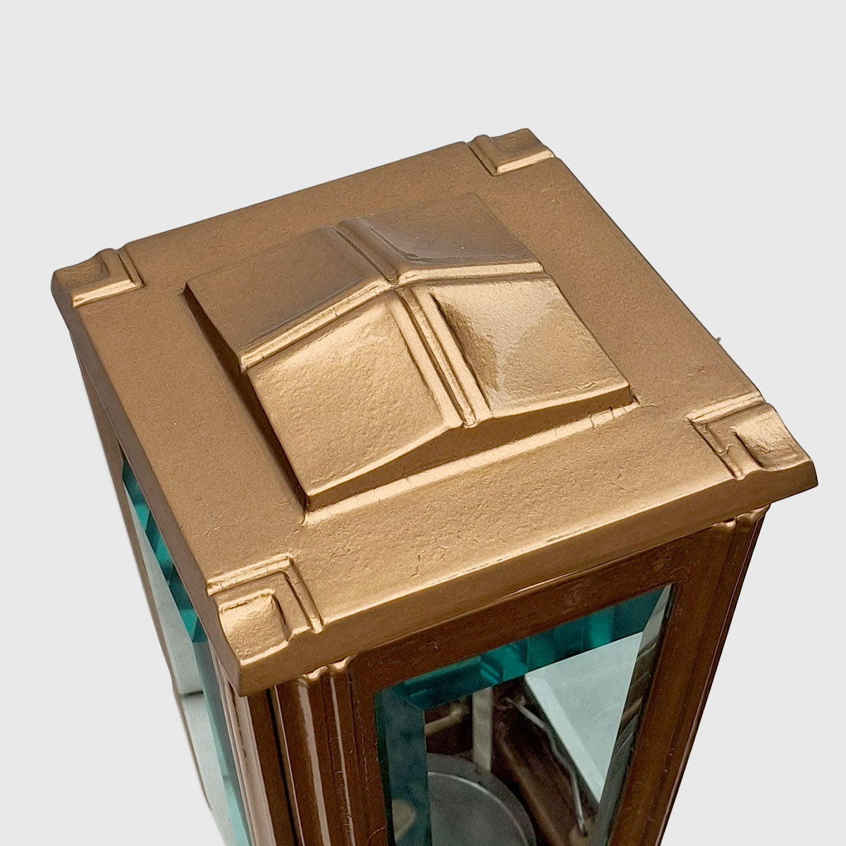 Grab Laterne aus Bronze – klassische Alternative zu Kupferlaternen – Stone Lounge