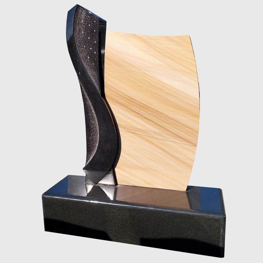 Grabstein und Sockel aus Premium Black- und Wonderwood Granit