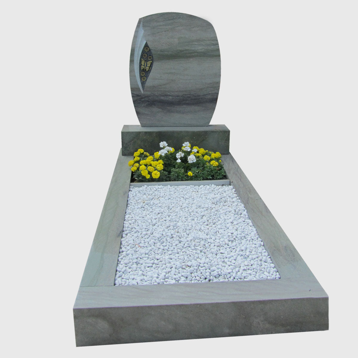 Grabanlage in Aqua Verde Granit